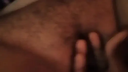 Desi tamilische mollige bBW-ehefrau von ehemann gefingert und kommt