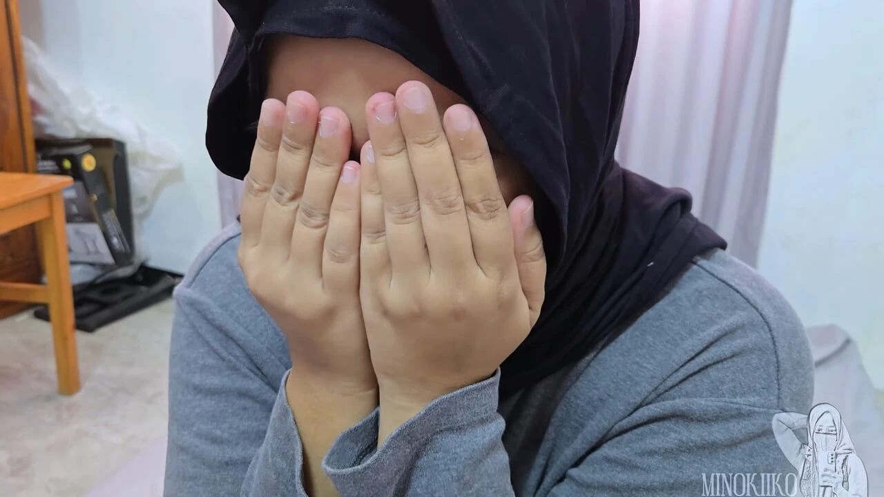 Hijab Wife Caught Cheating and Got Whip Punishment by Her Husband - Minokiiko