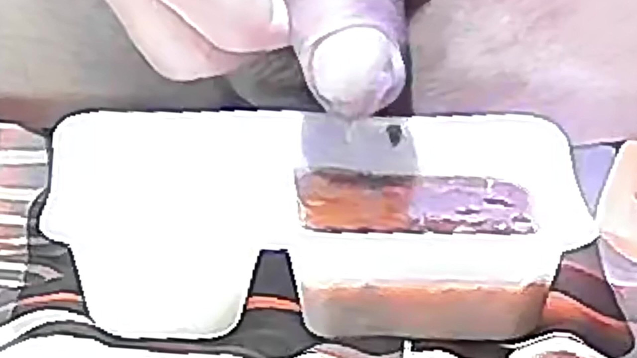 お願い通り、食べ物に何かを漏らしました。私も上達します。