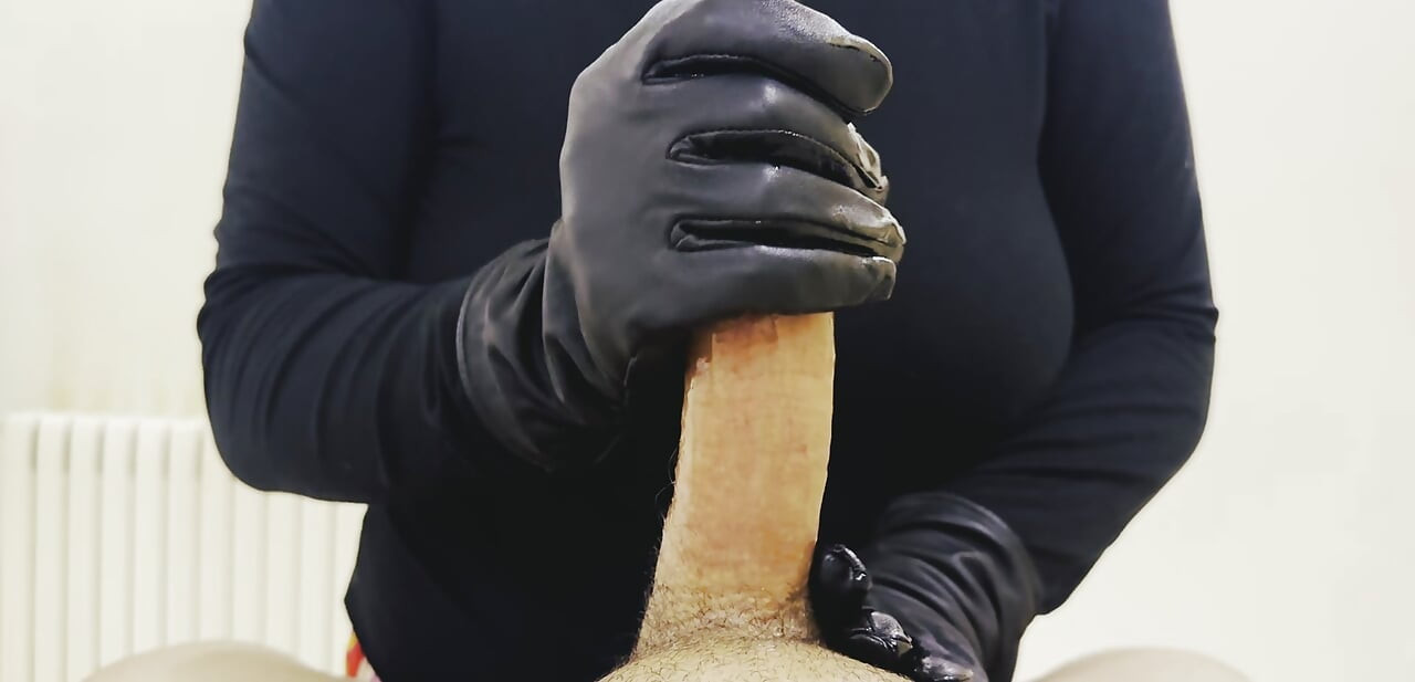 straw with gloves