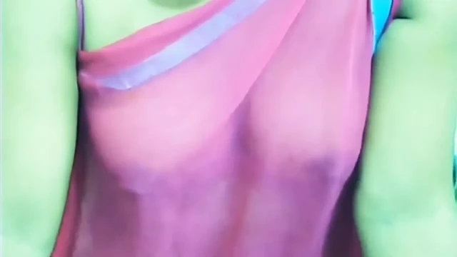 Showing boobs in saree, hot Nisha Bhabhi