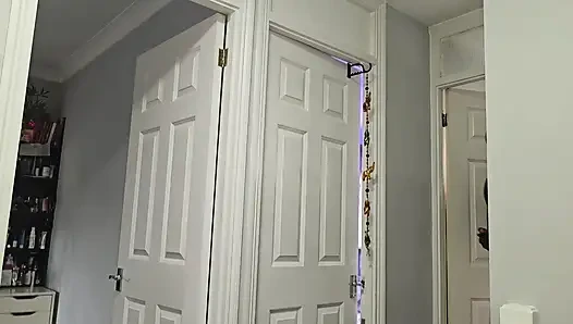 Üvey kız Birdie, Dimitri'nin büyük zenci tarafından dölleniyor