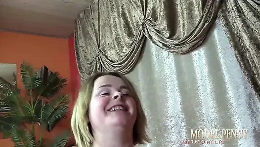 Yaramaz model Penny 24 pornoda