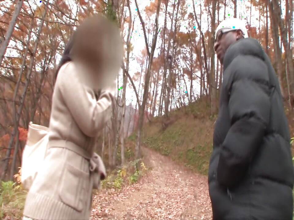A126G12 "I might be a little interested..." A mature woman picked up by a black man is fascinated by a huge!? She goes wild with a huge thrust deep inside her vagina and climaxes wildly in a climaxing orgasm!