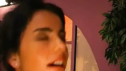 Ggg - Veronica Schluckt Sperma Nach Hartem Anal-hämmern