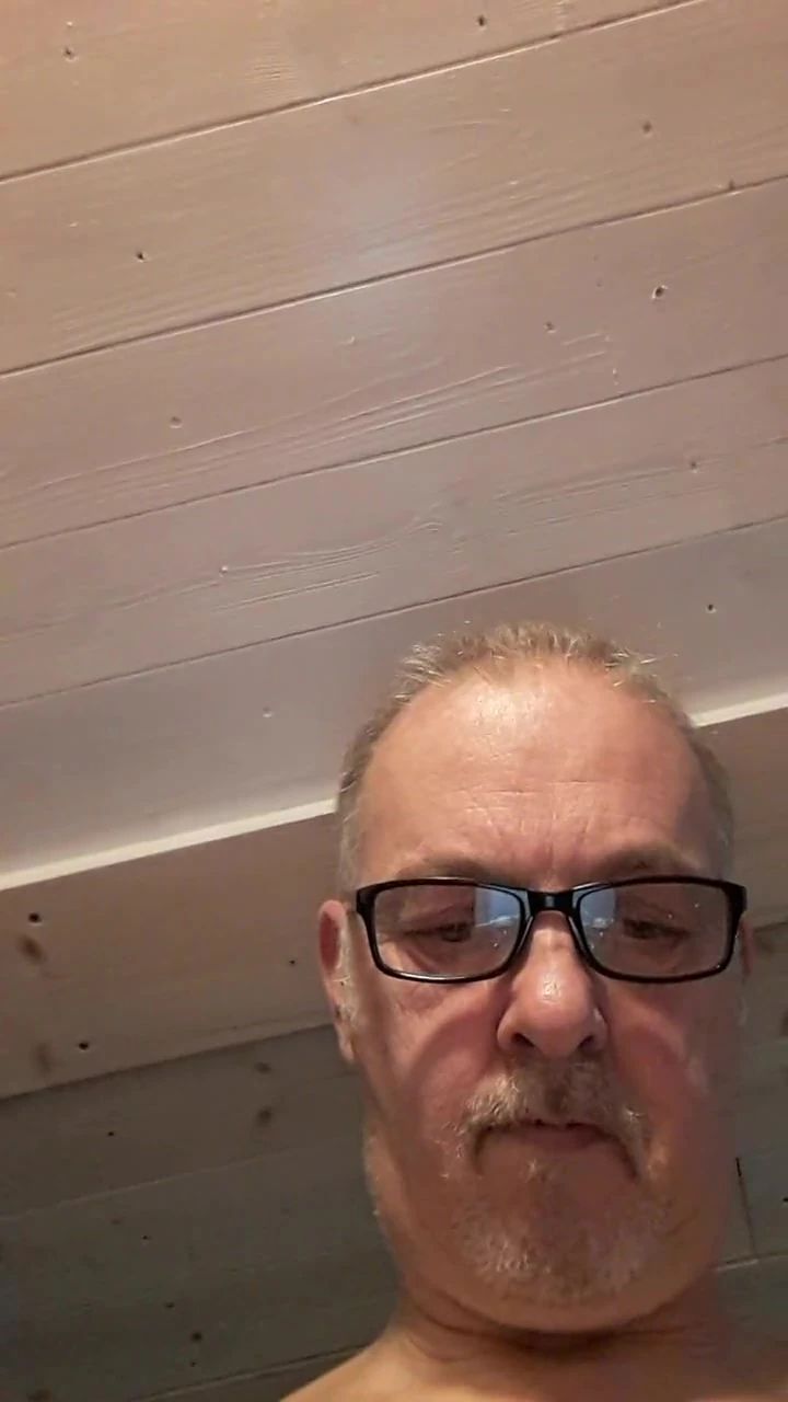 Büyük mavi tıkacımı sikiyorum
