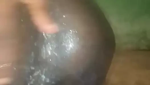 Lütfen bunu evde deneme.götüme boşalıyor