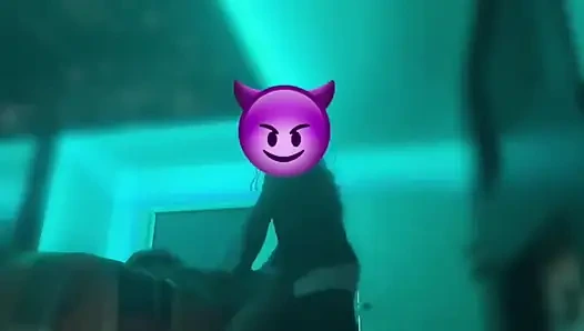 She Likes to Twerk Before Getting Fucked