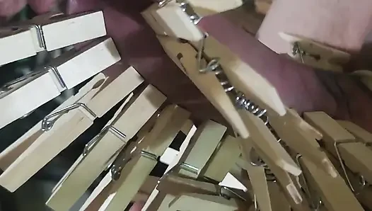 Goode - cbt lagi ngajarin pin baju baru