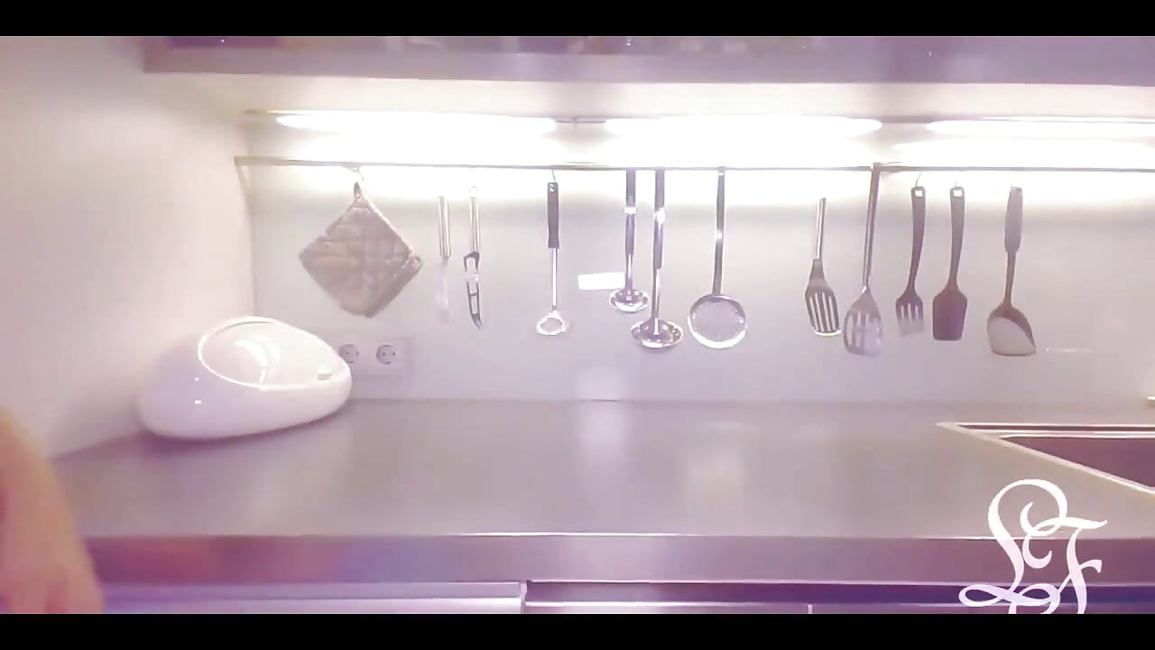Igrajte se u kuhinji s krumpirom, mrkvom i limunom