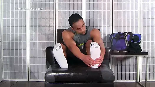 Ravi Massages His Sweaty Size 10 Feet