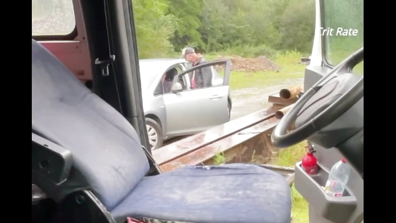 Na parkiralištu kamiona pronalazim super veliki kurac