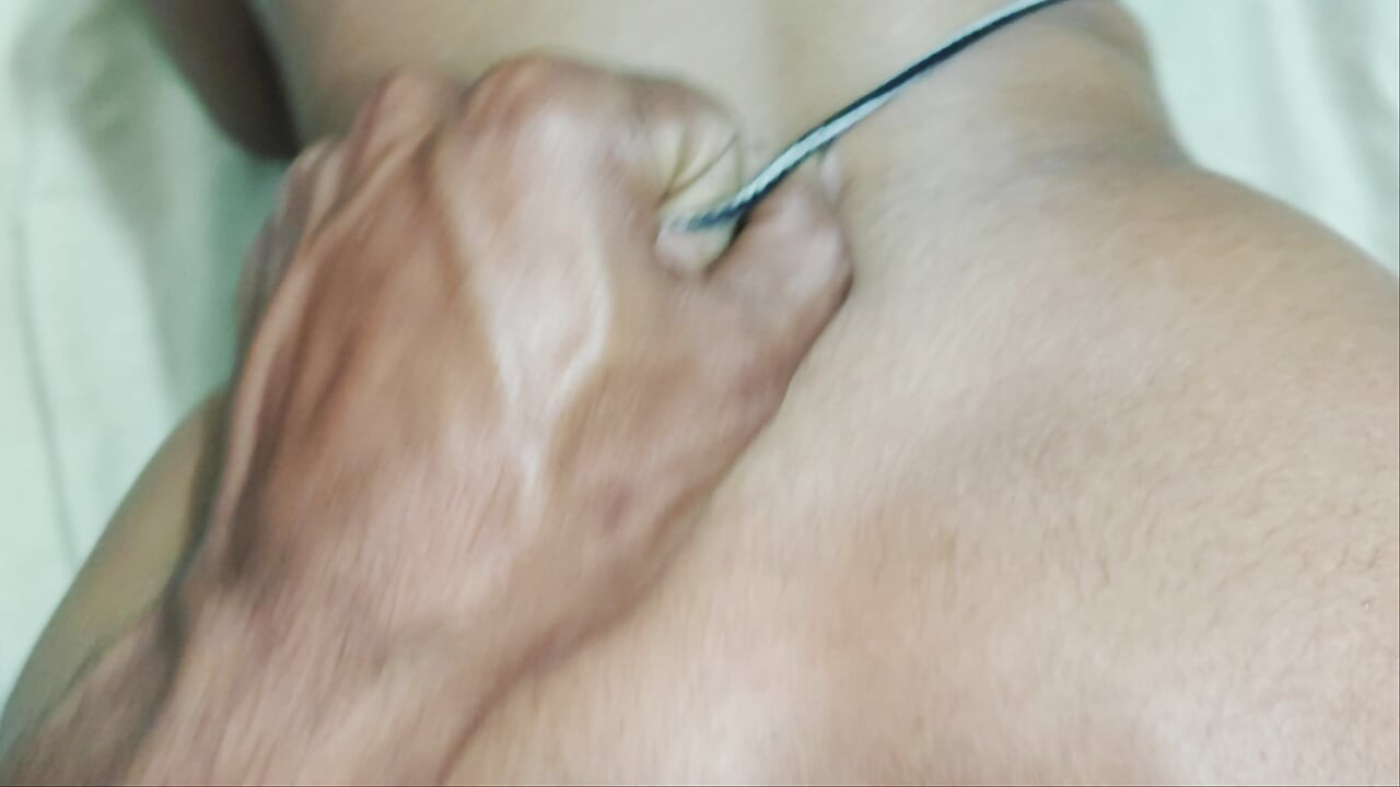 Извиках съседа си в къщата и си дадох вагината