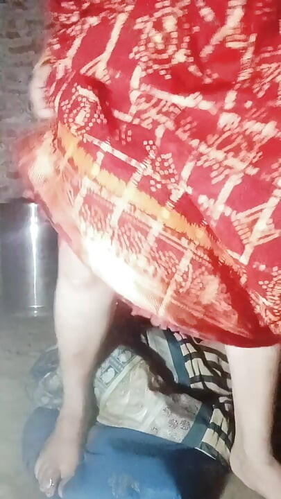 Gaavn ki bhabhi ki jism ki garmi