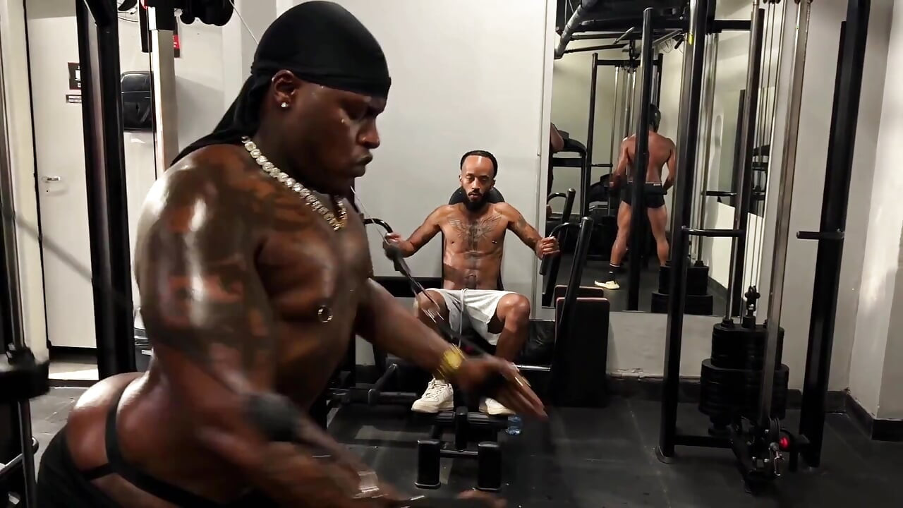Brezilya'da raw raunchy gym ordy