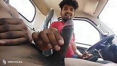 屋外のフォレストカー農業ゲイオナニー-ヒンディー語でのdesiゲイ映画