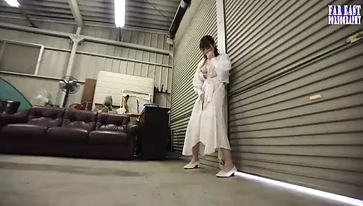 Çift ağızlı orgazm randevusunda her sıcak damlanın tadını çıkardıkça gırtlağına kadar alıyor - 1/4