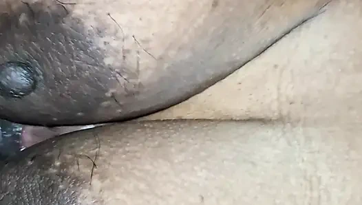 Desi Indian housewife blowjob lekin husband dick