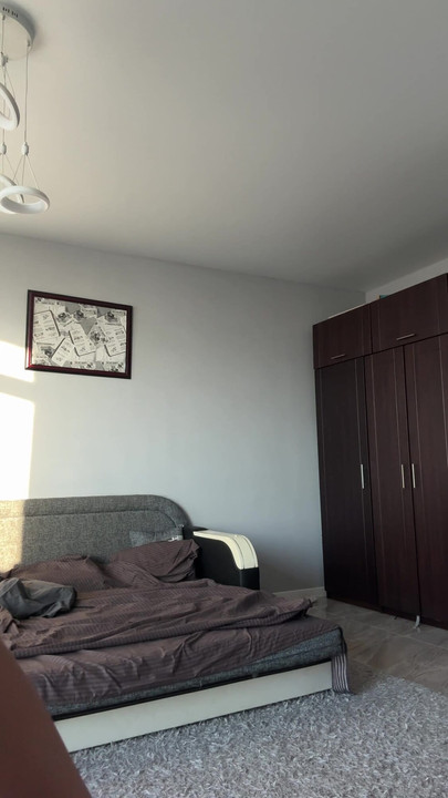 Epski trenutak iz "Striptiza u spavaćoj sobi s intimnim vibracijama"