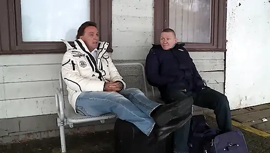 Olgun Alman üçlü seks ve çifte penetrasyon