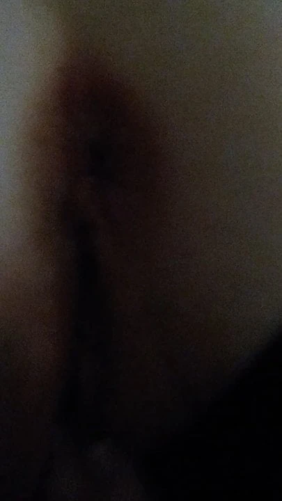 Bitch finishes herself off (bad lighting)