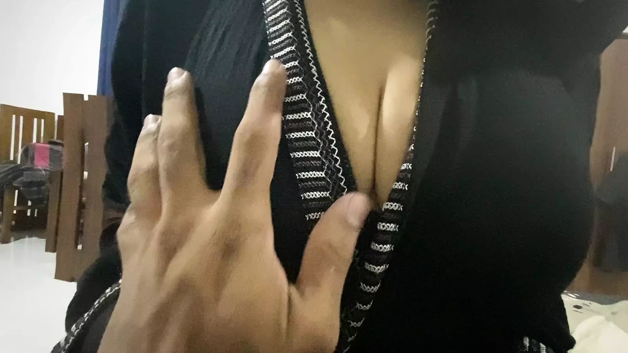 pakistani Bigboobs pressing style