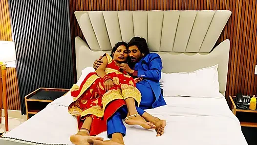 Lal pari jesi hot hardcore lady bathroom m mili uske sath sex karne ke leye bat hui phle wo na bolrhi thii fir usne soft sex karne ke leye k