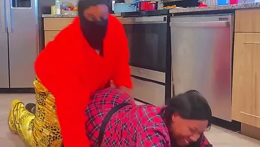 Возбуждение на кухне