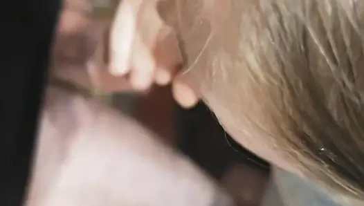 Yüzünü bulanıklaştırmadan ilk oral seks