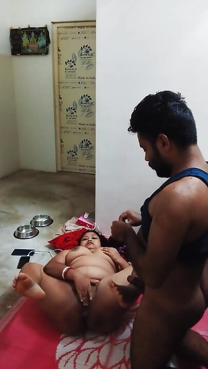 Seks Suami Istri Deshi