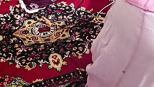 Desi inderin schöne telugu-tante saree fickt heiße romantik muschi doggystyle