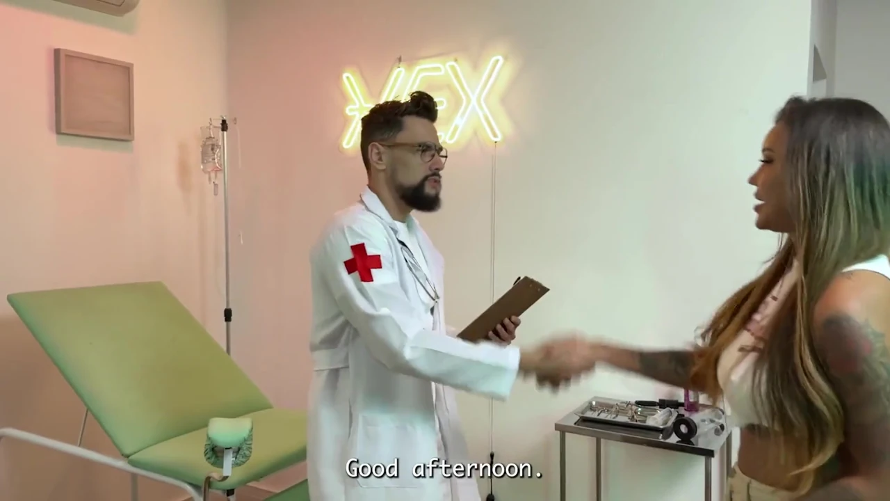 İlk Kez Jinekoloğa Gidiyorum. Doktor Dayanamadı!