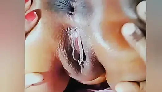 Horny Newly Married unsatisfied Indian Bhabhi Pussy Fingering Recording Viral Nude
