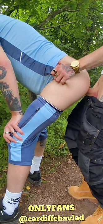 Tradesman drinks DILFs Piss in public