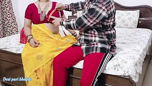 Terzi dükkanında ateşli Hintli kadınları sikiyor. Hintçe Ses Videosu