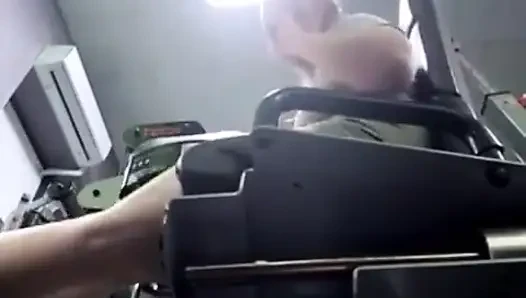 Spor salonunda aşırı fışkırtma