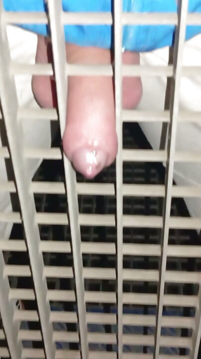 看色情片和操酒吧