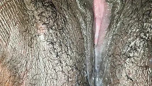 Dünyanın en güzel amcığını daha önce hiç görmedin.