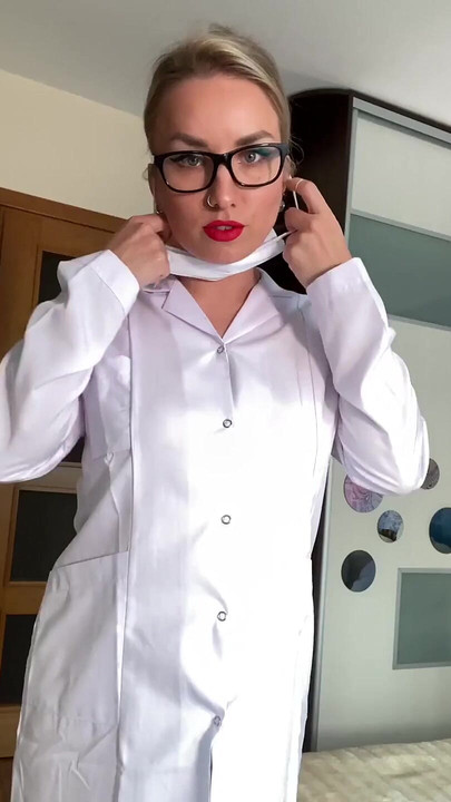 Ciao dr. Andre è qui come ti senti oggi? Hai già sborrata?