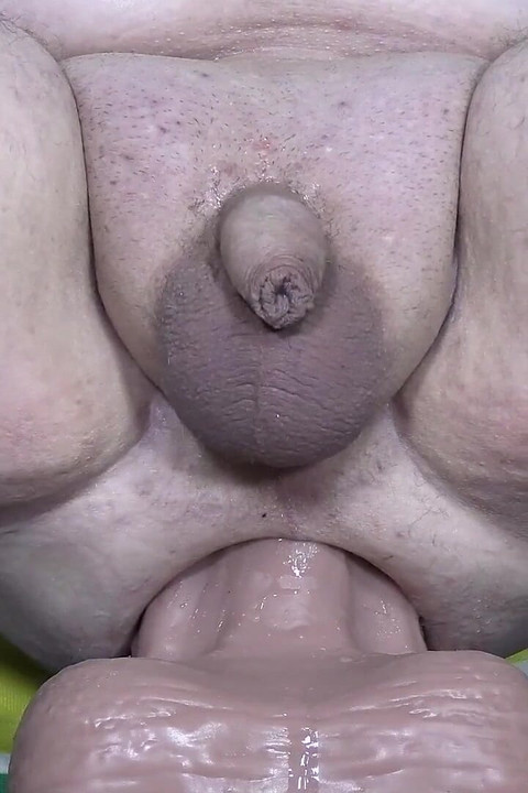 I Just Love Vibrating My Loose Cooch Stretched by a Huge Toy!