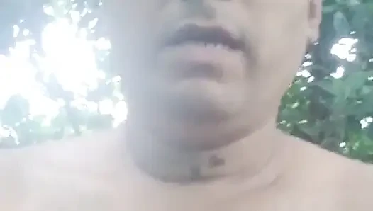 Çıplak Adamın Yarağı Seni açık Ve Özgürce Sikiyor....