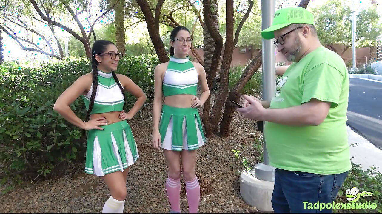 Alex Coal Membantu Madison Wilde Jadi Tim Pemandu Sorak