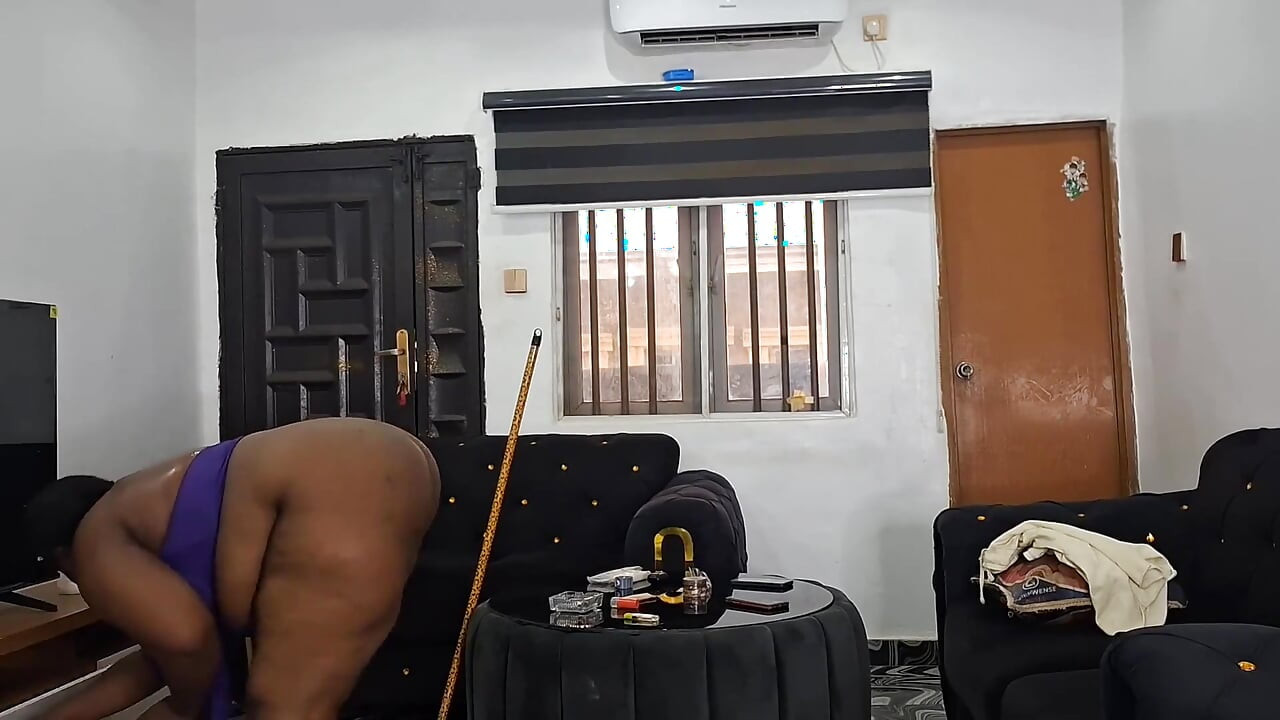 Fat Ass Ebony MILF Naked House Cleaning.