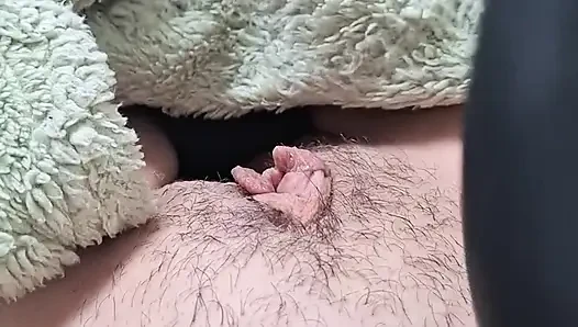 Tante seksi muasin itilnya pakai mainan seks sampai orgasme