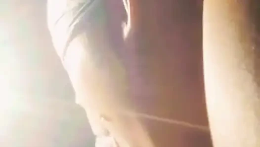 Nyepong kontol dengan sikap