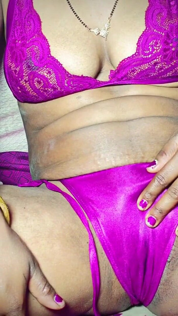 Ikonický okamžik z "Village bhabhi sex try self masterbuting"