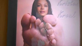 कम पर kristin kreuks feet