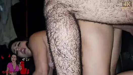 Ich fand einen typen mit einem riesigen schwanz im gloryhole und rief ihn in die kabine
