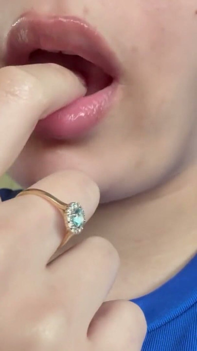 AWESOME SPITTING MOUTH LATINA | Clip 1