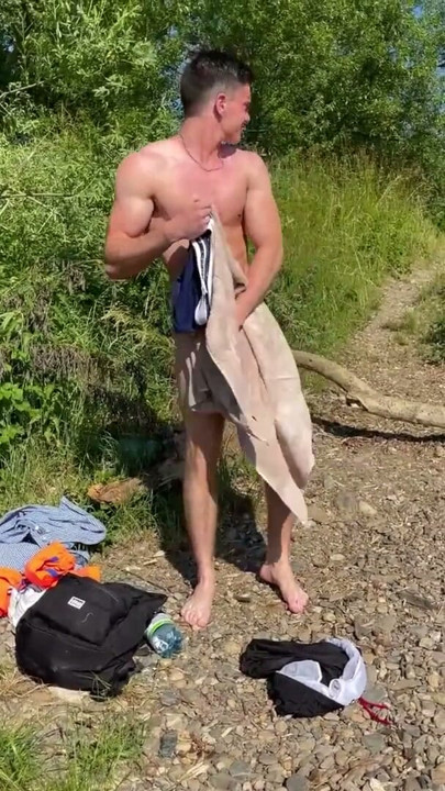 Hot Bruce Harrelson shirtless and muscle flexing | Clip 1